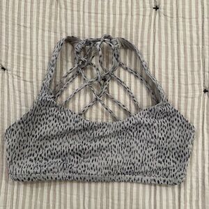 Lululemon sports bra